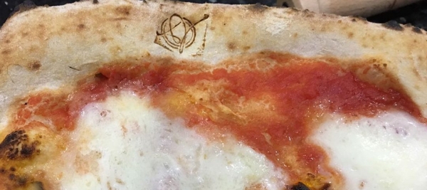 La pizza firmata Valentino Libro